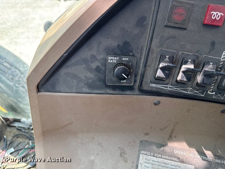 image for item DM5475 2011 John Deere 4730 sprayer