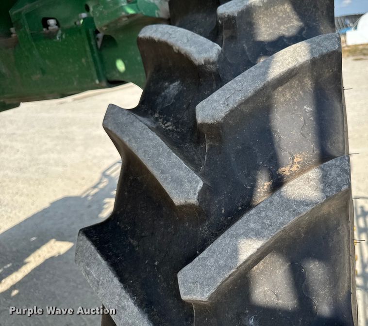 image for item DM5475 2011 John Deere 4730 sprayer