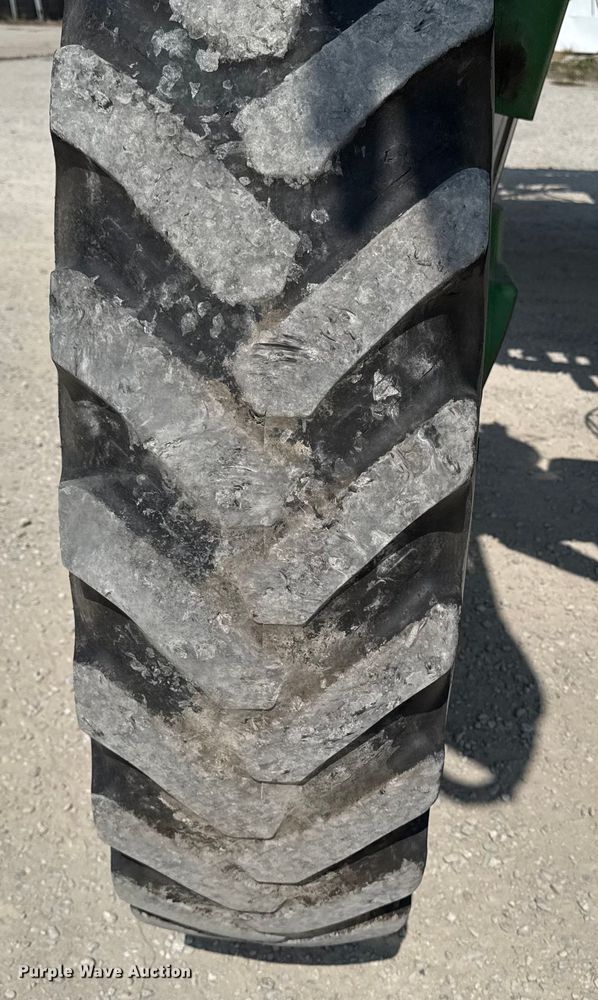 image for item DM5475 2011 John Deere 4730 sprayer