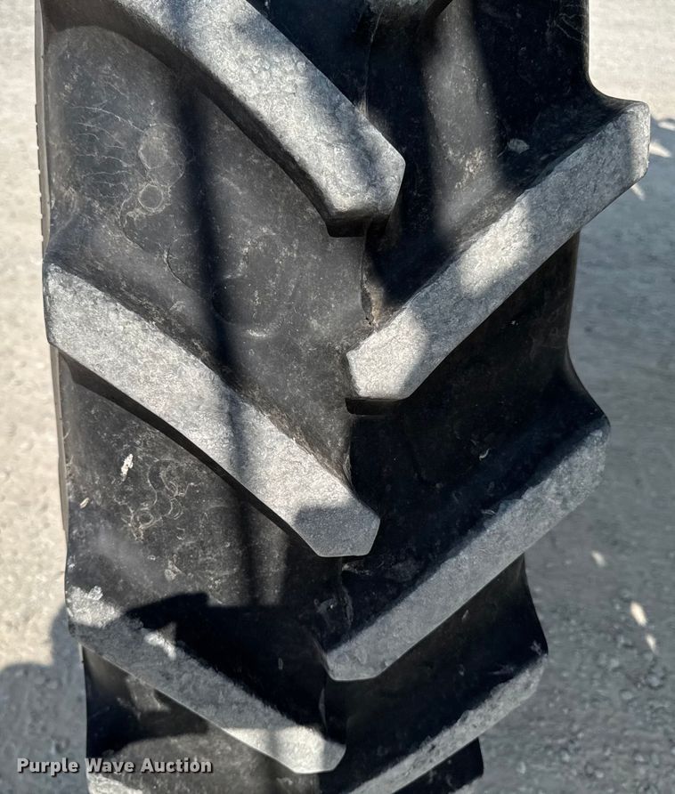 image for item DM5475 2011 John Deere 4730 sprayer