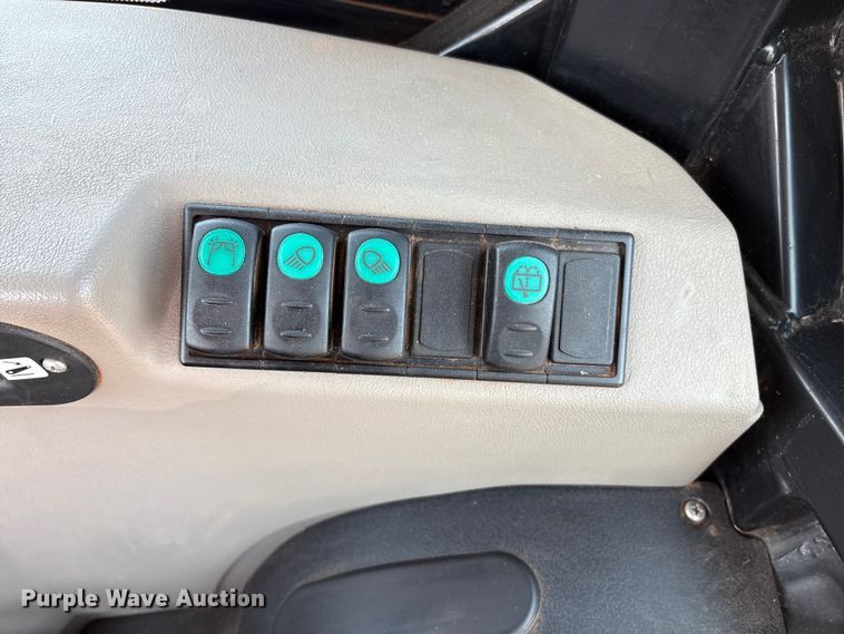 image for item DO1176 Case IH Farmall 55A MFWD tractor