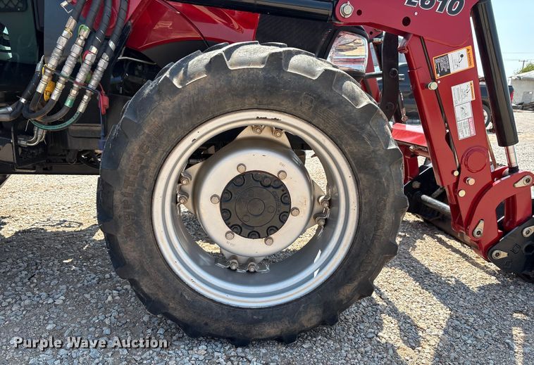 image for item DO1176 Case IH Farmall 55A MFWD tractor