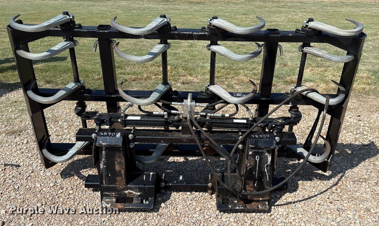 image for item DO1182 2021 Marcrest BG42 bale accumulator grapple