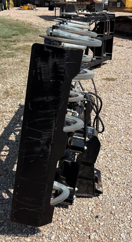 image for item DO1182 2021 Marcrest BG42 bale accumulator grapple