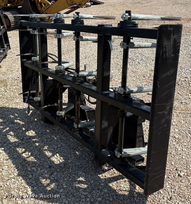 image for item DO1182 2021 Marcrest BG42 bale accumulator grapple