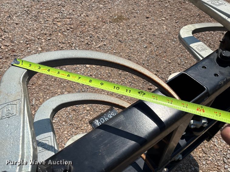 image for item DO1182 2021 Marcrest BG42 bale accumulator grapple