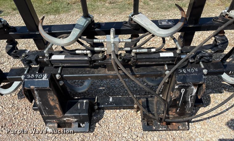 image for item DO1182 2021 Marcrest BG42 bale accumulator grapple