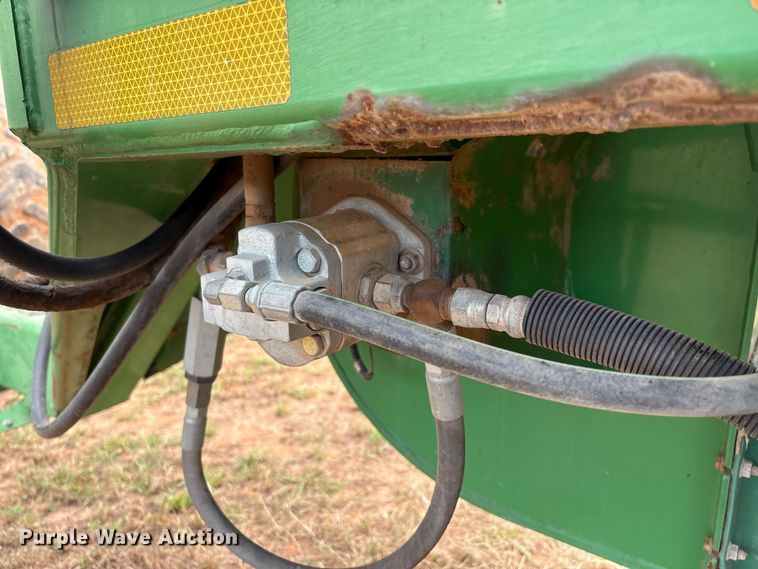 image for item DO1186 2001 John Deere 1860 air seeder