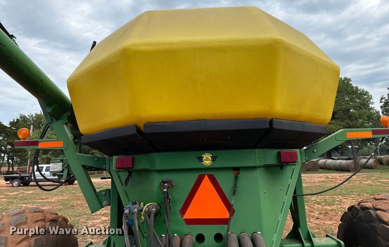 image for item DO1186 2001 John Deere 1860 air seeder