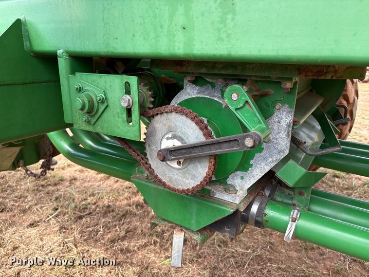 image for item DO1186 2001 John Deere 1860 air seeder