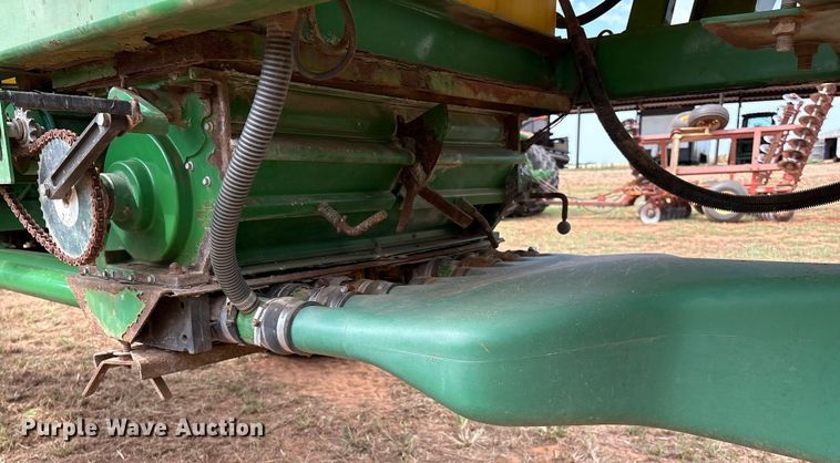 image for item DO1186 2001 John Deere 1860 air seeder