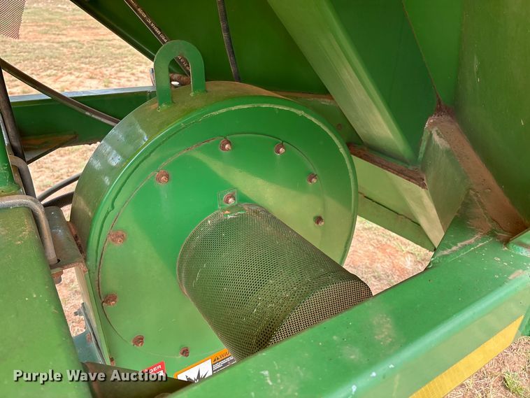 image for item DO1186 2001 John Deere 1860 air seeder