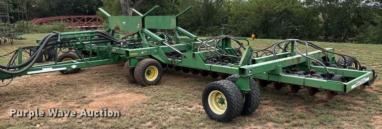 image for item DO1186 2001 John Deere 1860 air seeder