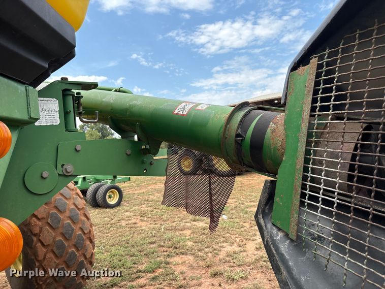 image for item DO1186 2001 John Deere 1860 air seeder