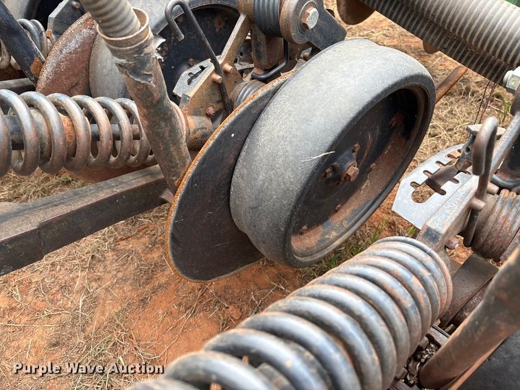 image for item DO1186 2001 John Deere 1860 air seeder