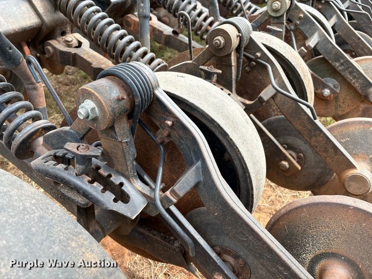 image for item DO1186 2001 John Deere 1860 air seeder