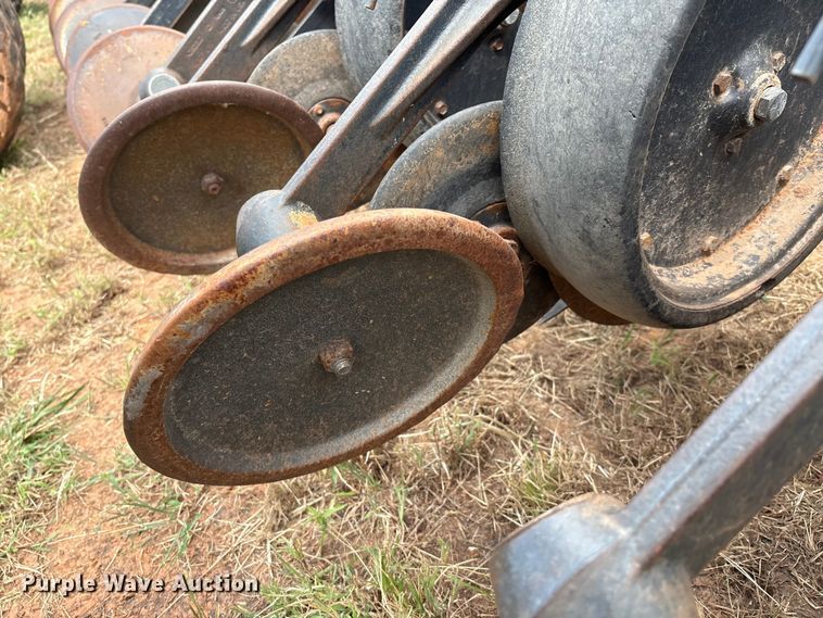 image for item DO1186 2001 John Deere 1860 air seeder