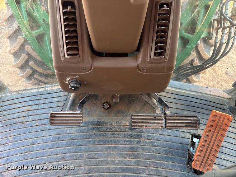 image for item DO1187 2010 John Deere 7930 MFWD tractor