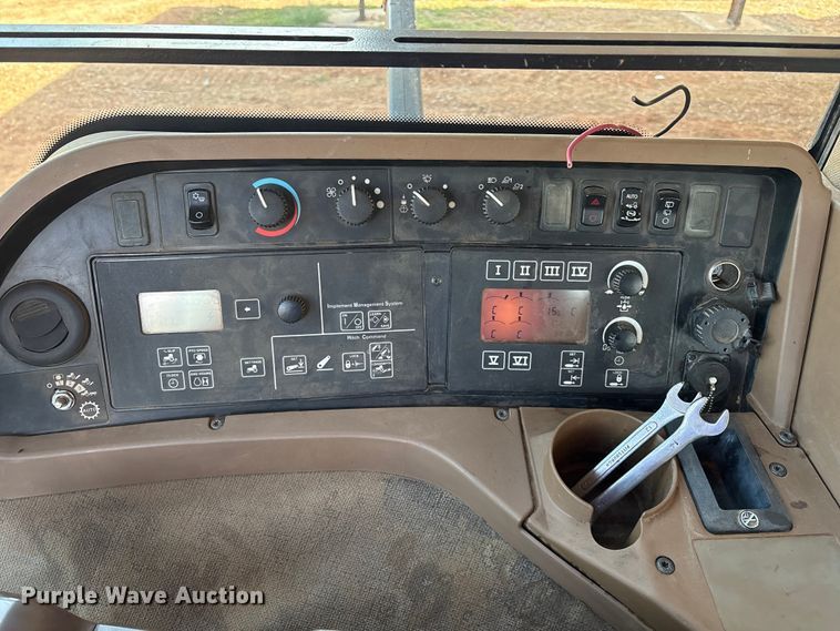 image for item DO1187 2010 John Deere 7930 MFWD tractor