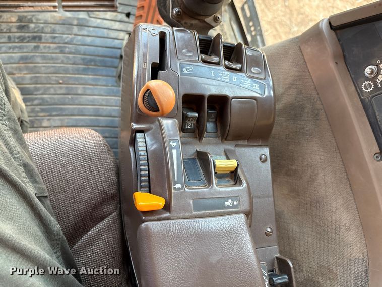 image for item DO1187 2010 John Deere 7930 MFWD tractor