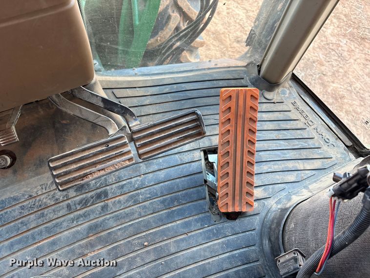 image for item DO1187 2010 John Deere 7930 MFWD tractor