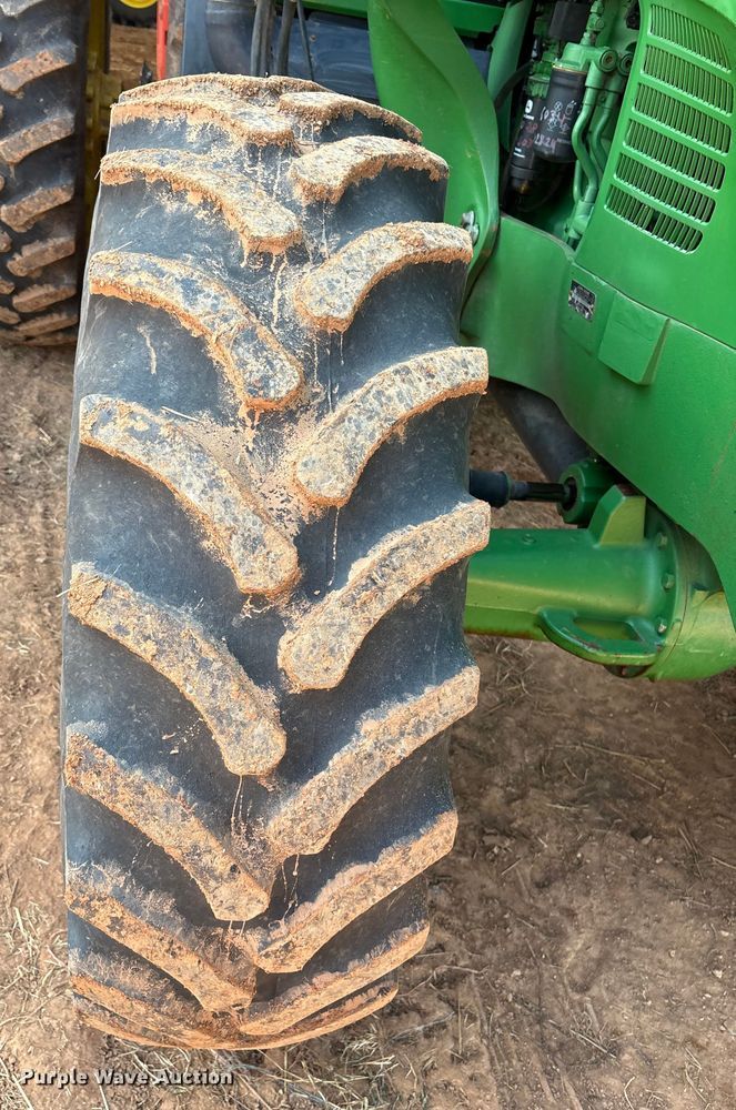 image for item DO1187 2010 John Deere 7930 MFWD tractor