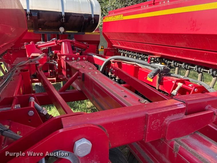 image for item DO1208 Sunflower 9435 planter