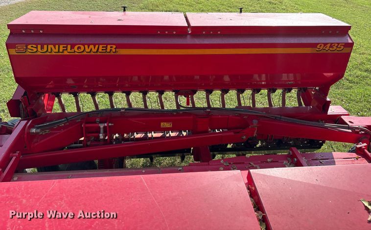 image for item DO1208 Sunflower 9435 planter