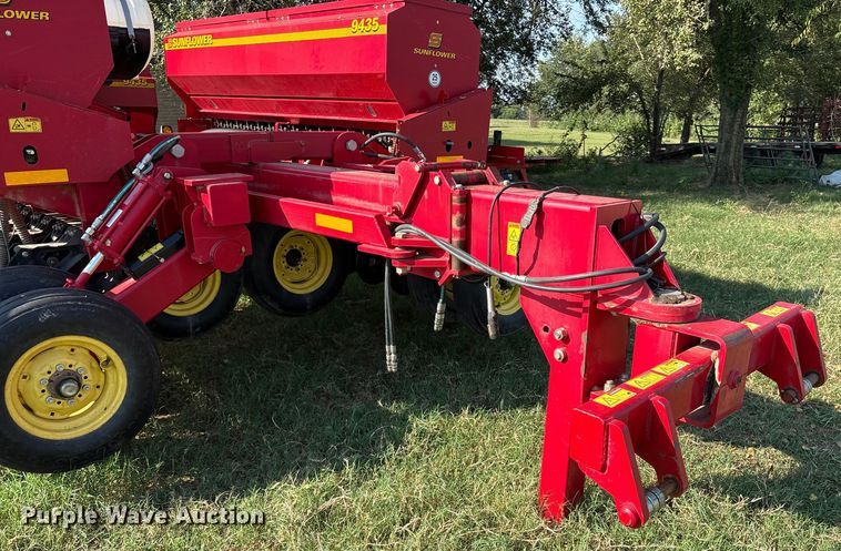 image for item DO1208 Sunflower 9435 planter