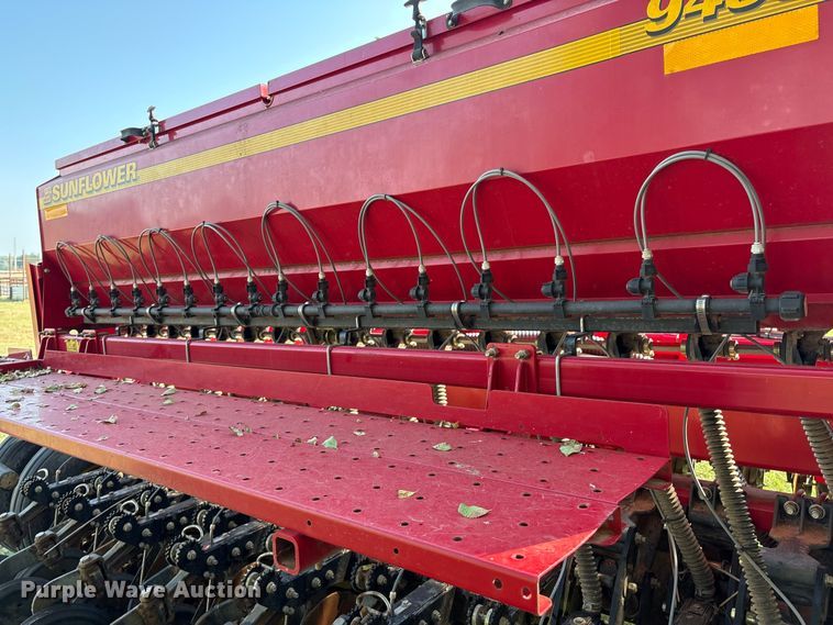 image for item DO1208 Sunflower 9435 planter