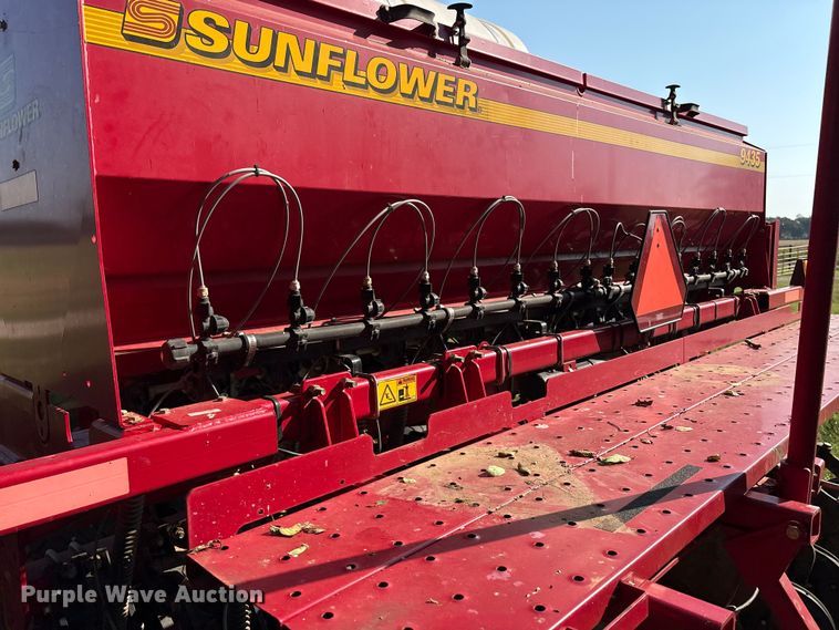 image for item DO1208 Sunflower 9435 planter