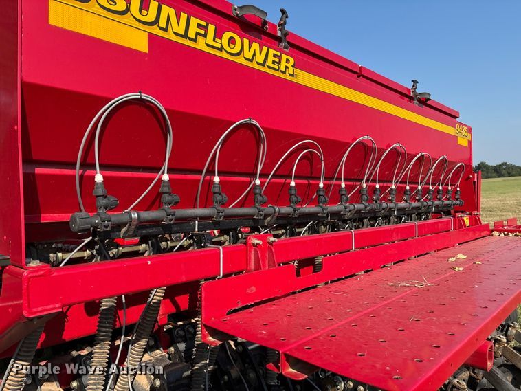 image for item DO1208 Sunflower 9435 planter