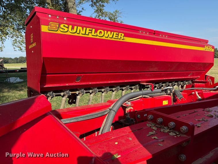 image for item DO1208 Sunflower 9435 planter