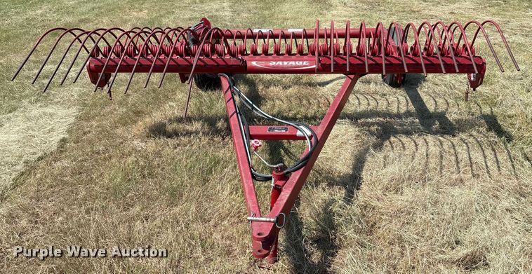 image for item DO1215 Savage 7218 hay rake
