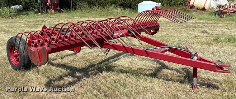 image for item DO1215 Savage 7218 hay rake