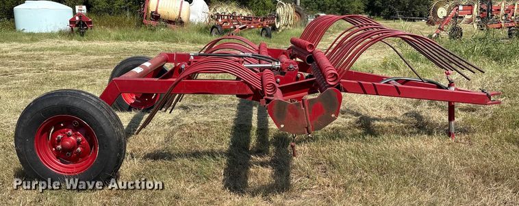 image for item DO1215 Savage 7218 hay rake