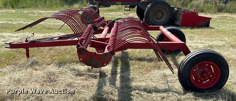 image for item DO1215 Savage 7218 hay rake
