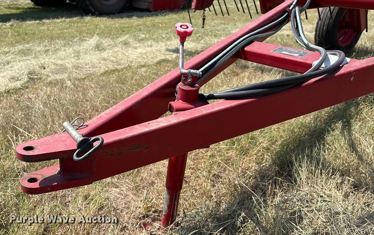 image for item DO1215 Savage 7218 hay rake