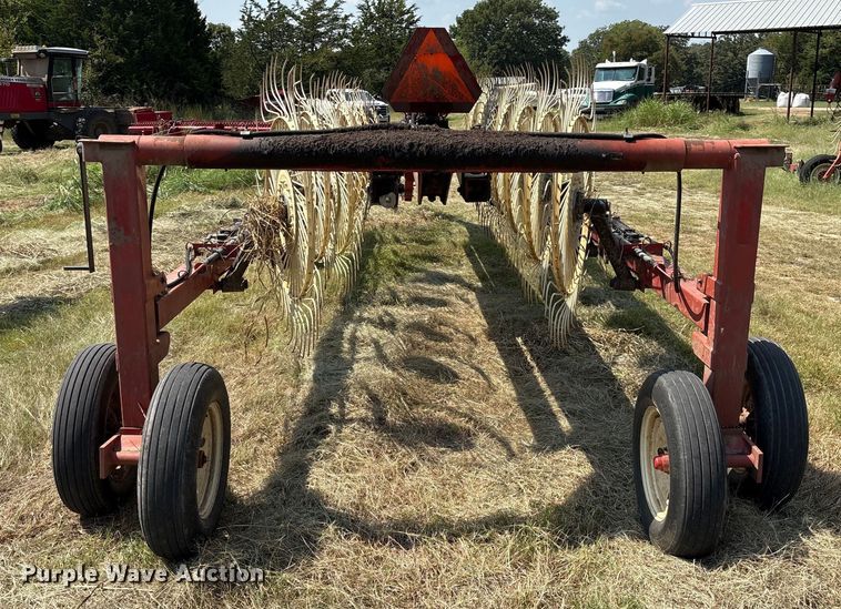 image for item DO1216 H&S 14/16WHL hay rake