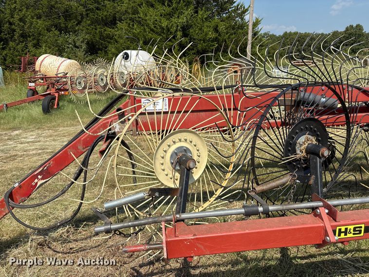 image for item DO1216 H&S 14/16WHL hay rake