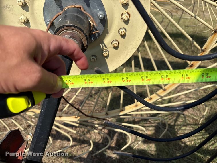 image for item DO1216 H&S 14/16WHL hay rake