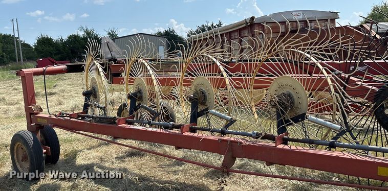image for item DO1216 H&S 14/16WHL hay rake