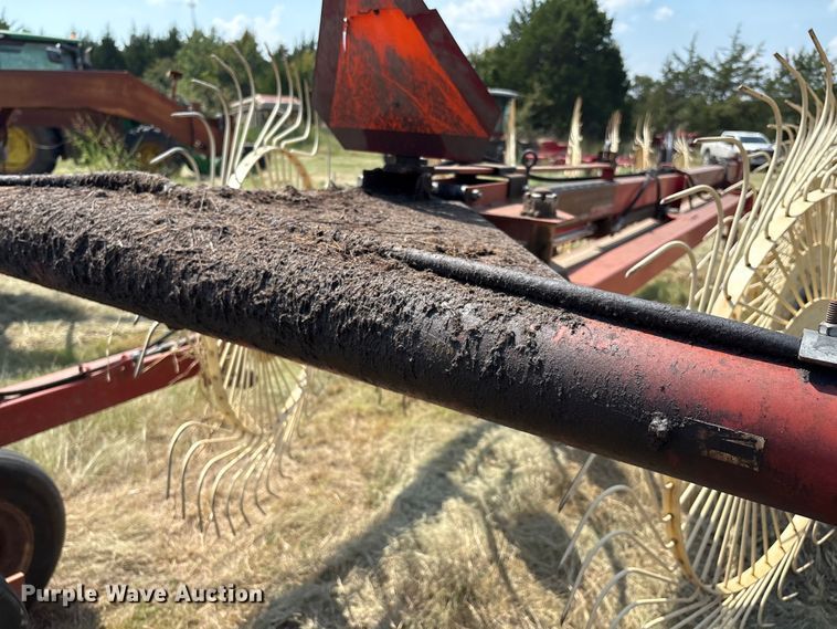 image for item DO1216 H&S 14/16WHL hay rake