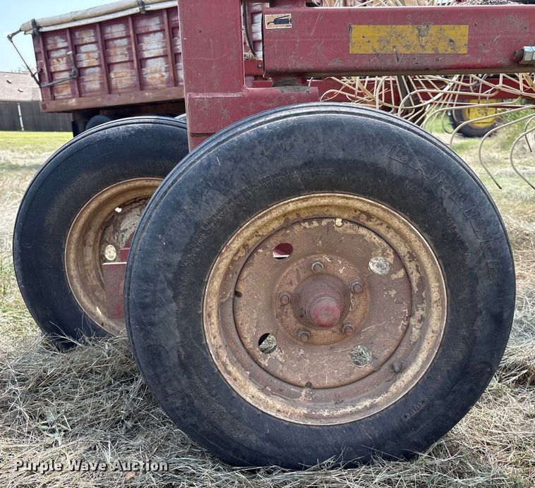 image for item DO1216 H&S 14/16WHL hay rake