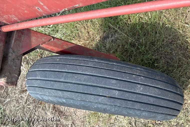 image for item DO1216 H&S 14/16WHL hay rake