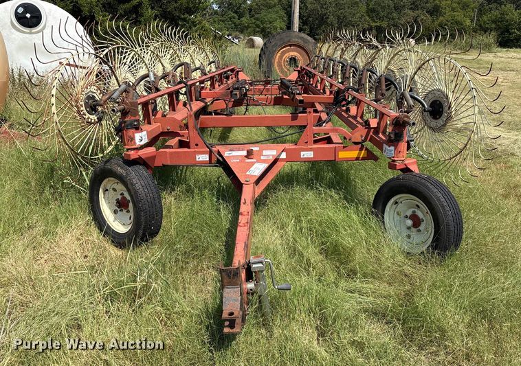 image for item DO1219 Massey Ferguson hay rake