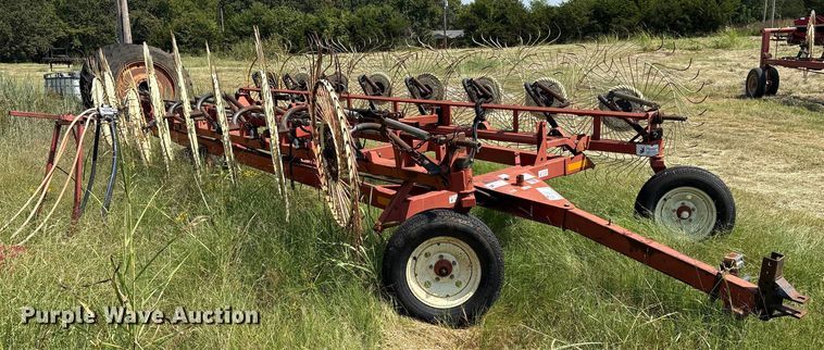 image for item DO1219 Massey Ferguson hay rake