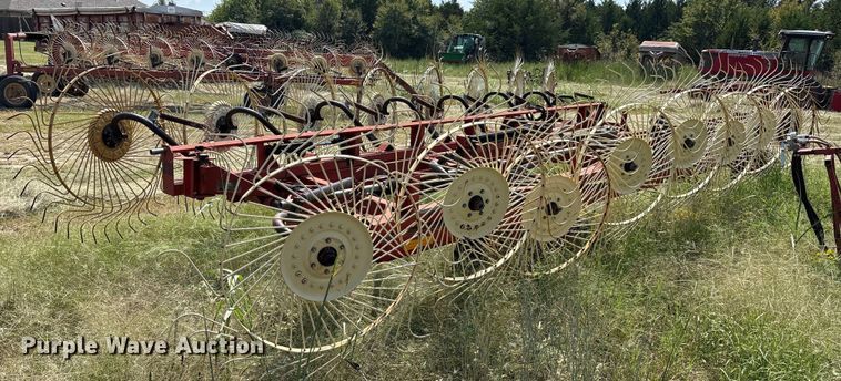 image for item DO1219 Massey Ferguson hay rake