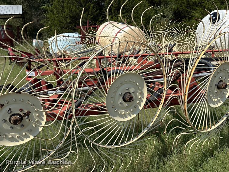 image for item DO1219 Massey Ferguson hay rake