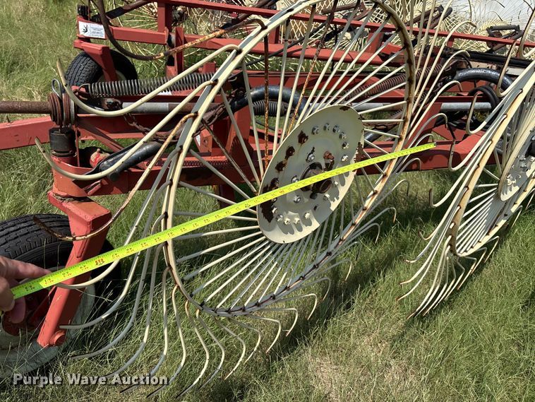 image for item DO1219 Massey Ferguson hay rake